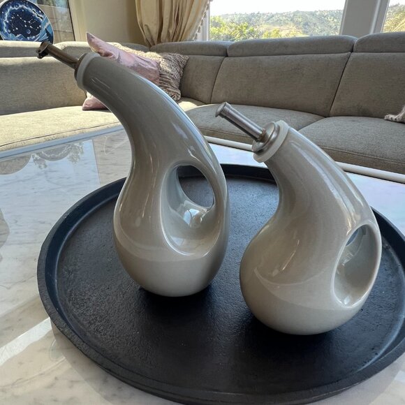 Rachael Ray 2-Piece Ceramic EVOO & Vinegar Bottle Set | Gray | Dispensing Bottle - Picture 2 of 6